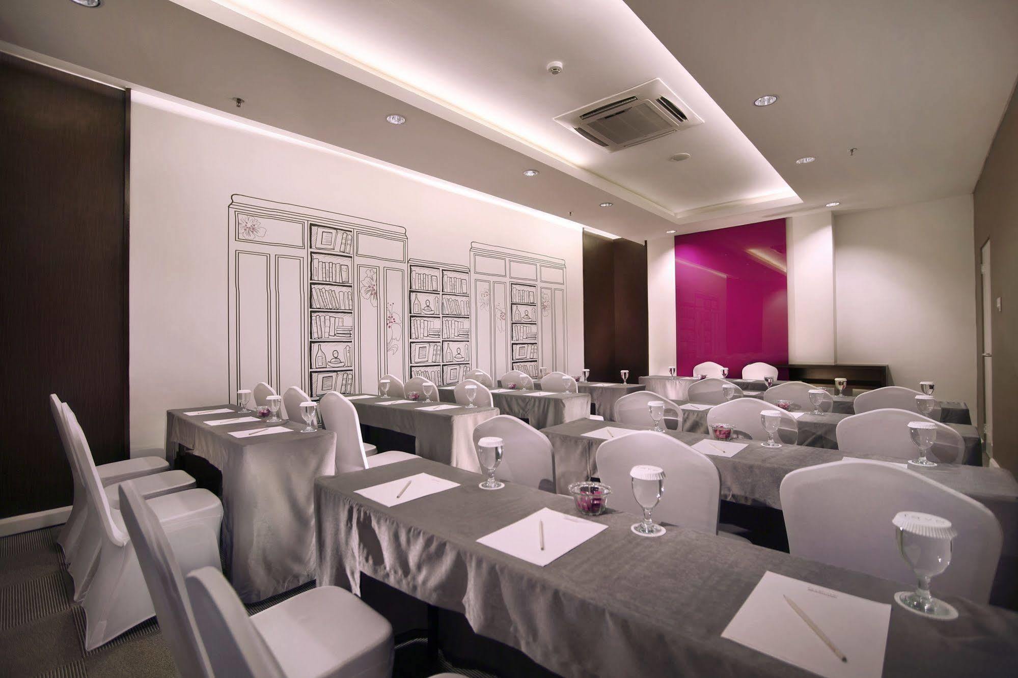Favehotel Melawai Jakarta Exterior photo